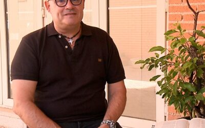 El sacerdote heavy que en unos ejercicios espirituales encontró su vocación