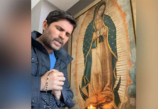Eduardo Verástegui invita a rezar 50 mil Rosarios el 13 de mayo por el fin del coronavirus
