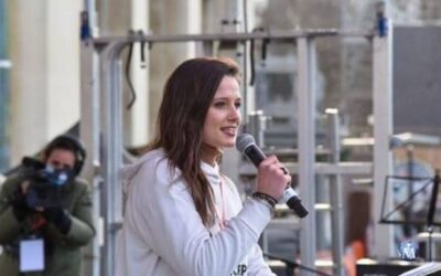 Una joven sin complejos de 21 años revuelve el sistema con su «feminismo provida»
