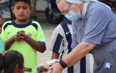 El secreto de la monja que combatía el coronavirus desde un tractor