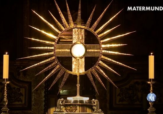 Adoración Eucarística en San José de la Montaña