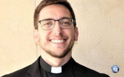 Enganchado a los porros, robaba a sus padres… un Viernes Santo le transformó y ahora es sacerdote