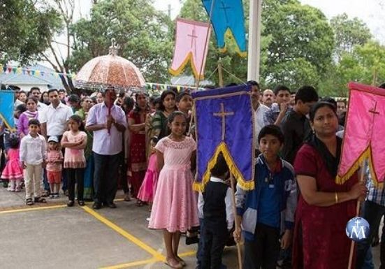 emigrantes católicos indios