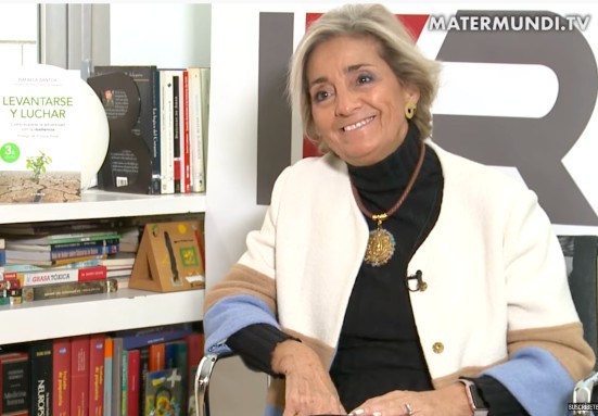 «La pérdida de trascendencia y la vida sin sentido destroza a las personas» – Rafaela Santos