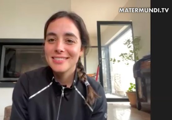 Carlota, en Francia, se suma al ayuno y oración por la paz en Ucrania – De Finisterre a Jerusalén / 3