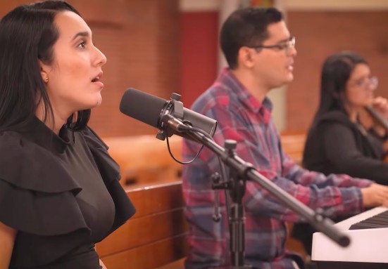 «Donde está el Espíritu del Señor, allí está la libertad». Ally&Juan cantan al «Espíritu de Dios».