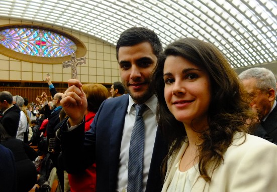 «Desde la Cruz se ve mejor que solo Dios basta» – Testimonio de Raquel y Adrián, familia en misión «ad gentes»