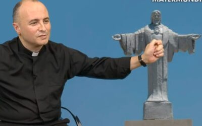 «La desesperanza de hoy se combate mirando al Corazón de Jesús» – Testimonio de P. Santiago Arellano