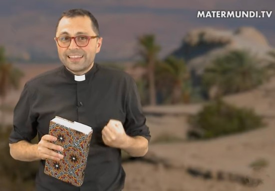 «Si no quieres naufragar en este mundo relativista y escéptico, construye tu vida sobre Roca»
