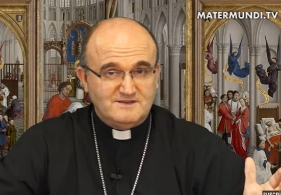 Nacer, crecer y alimentarse en la fe ¿Cómo se realiza la iniciación cristiana? Monseñor Munilla responde