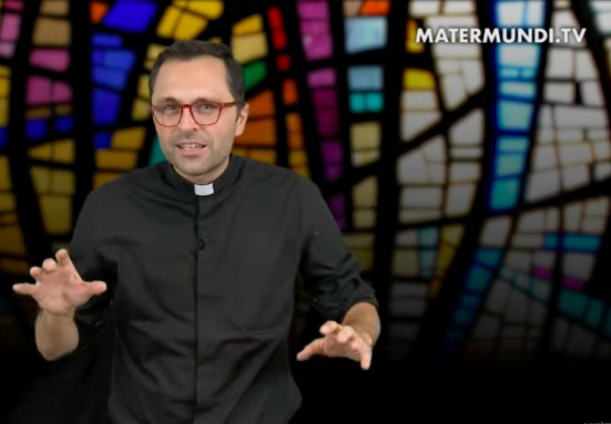 Cada vez que comulgas te sumerges en el Amor insondable de Dios. ¿Te has preparado para ese momento? (4/5)