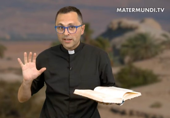 «Ser cristiano no es solo creer en Dios, sino asumir la identidad que ÉL te da y te saca de las tinieblas de este mundo» | padre Valentín Aparicio