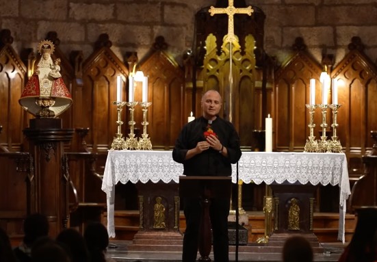 La Eucaristía es la clave para experimentar el Amor de Jesús | P. Santiago Arellano