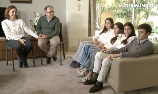 Los Beldarrain Jiménez dan testimonio de la transformadora experiencia que vivieron con los niños de Hogar Nazaret en Perú