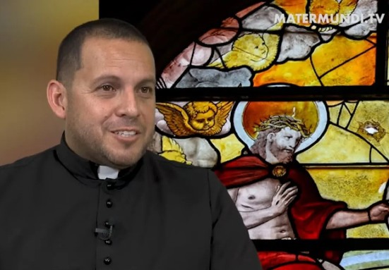 La fe se tambalea cuando no se reza lo suficiente o se atiende a voces que distorsionan la Verdad | P. Orlando Toro Valencia