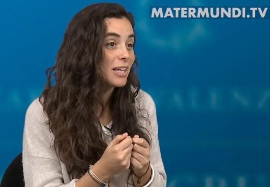 Carlota Valenzuela y su Vía Crucis con mirada y corazón de mujer